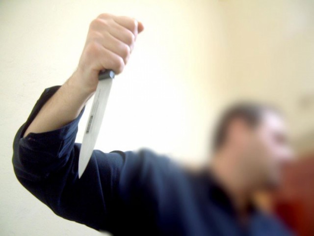 ORBIT de GELOZIE, și-a AMENINȚAT fosta iubită cu un CUȚIT
