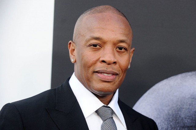 Rapperul Dr. Dre, spitalizat în Los Angeles, spune că se 