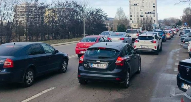 VIDEO! PUHOI de lume! S-a circulat BARĂ la BARĂ în Mamaia și-n CONSTANȚA