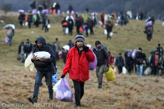 UE îşi suplimentează ajutorul umanitar pentru migranţii aflaţi în situaţie 'inacceptabilă' în Bosnia