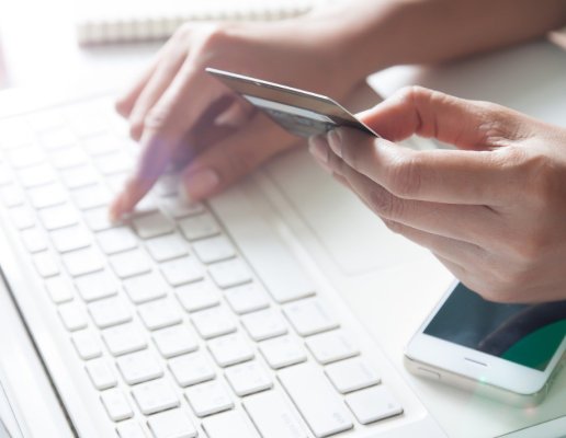 Românii vor avea și un CNP fiscal. Se va afla tot ce cumpără oamenii de pe internet
