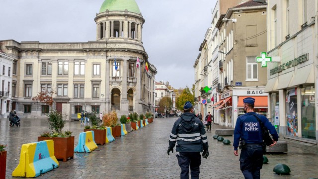 Atentate la Bruxelles: Zece inculpaţi, printre care Salah Abdeslam, trimişi în faţa Curţii cu juraţi