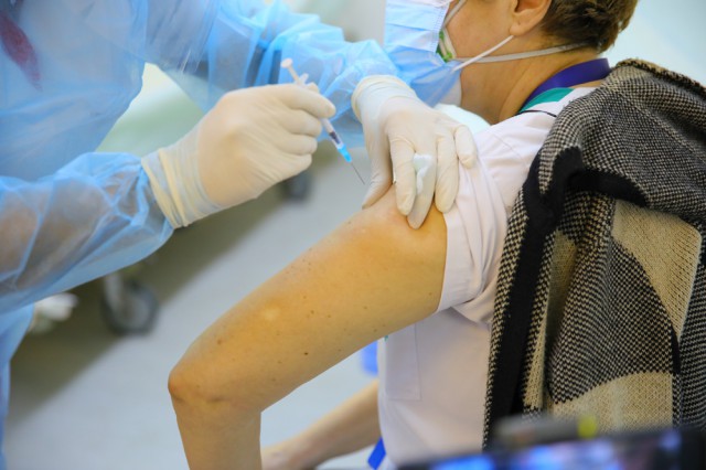 STS: Platforma pentru programare la vaccinarea anti-COVID, în procedură de actualizare pentru etapa a II-a
