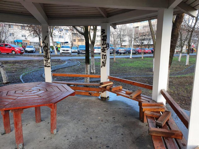 ACTE de VANDALISM la NĂVODARI