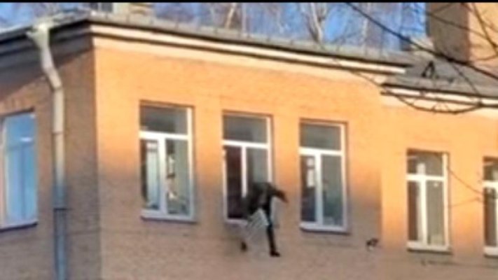 TENTATIVĂ de EVADARE ca-n FILME la PENITENCIARUL Spital POARTA ALBĂ