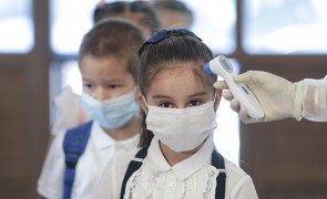 Coronavirus Austria: Nevaccinaţii, ameninţaţi cu restricții de lockdown