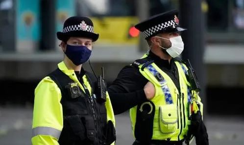 Coronavirus: Poliţia britanică va acţiona mai ferm împotriva persoanelor care încalcă regulile de lockdown