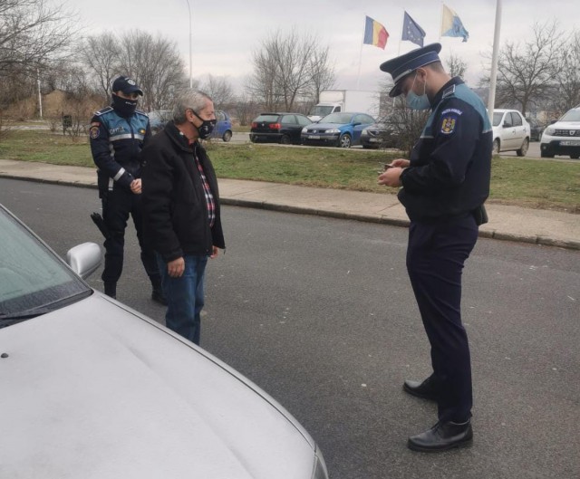 ACȚIUNI desfășurate de POLIȚIȘTII de la TRANSPORTURI