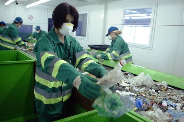 Companiile din România au plătit peste 10 milioane de euro pentru ambalajele nereciclate în 2024