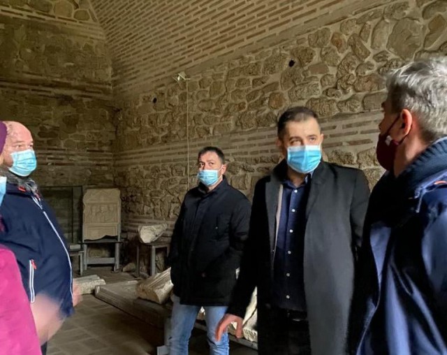 EDIFICIUL ROMAN cu MOZAIC, în linie DREAPTĂ pentru ELABORAREA proiectului tehnic de RESTAURARE