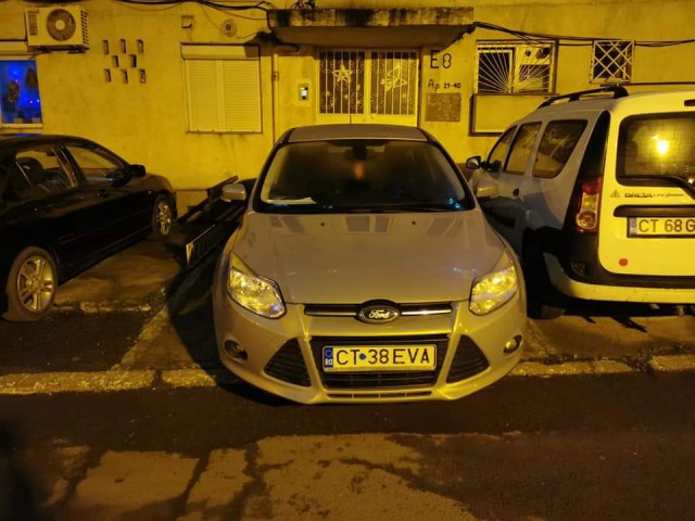 A confundat PARCAREA cu SCARA BLOCULUI