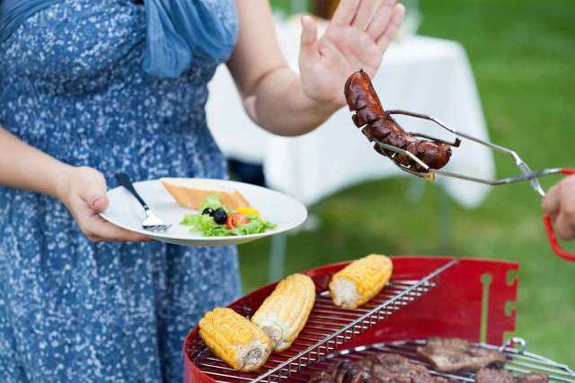 Studiu: Rețelele de socializare pot contribui la reducerea consumului de carne