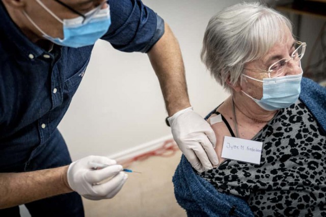 Coronavirus: Danemarca lucrează la dezvoltarea unui „paşaport de vaccinare“ în formă digitală