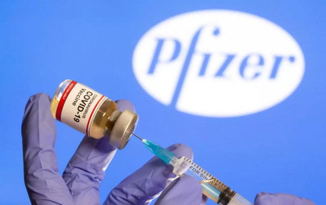 COVID-19: Reacțiile alergice la vaccinul Pfizer sunt rare