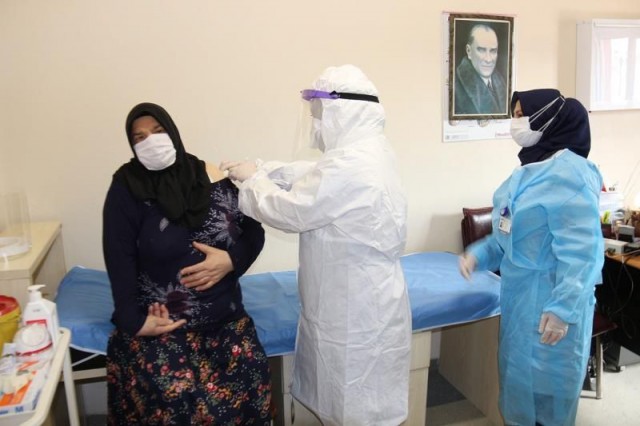 Coronavirus: În Turcia s-au administrat în prima săptămână de vaccinare peste un milion de doze