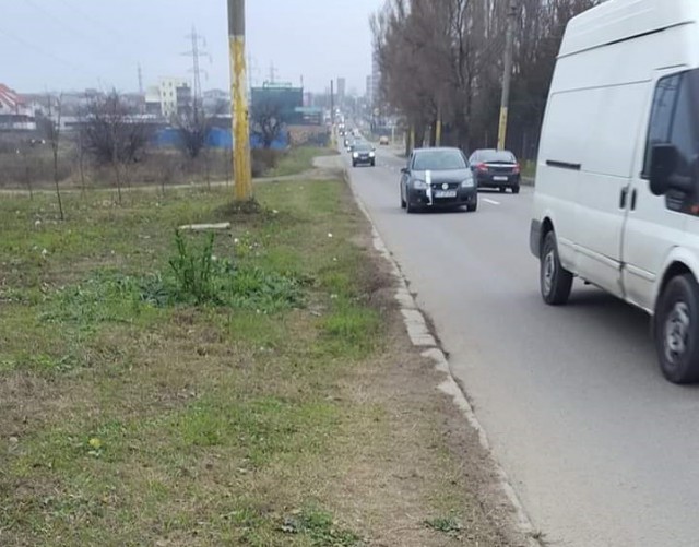 Pe BABA NOVAC, TROTUARELE sunt INVIZIBILE