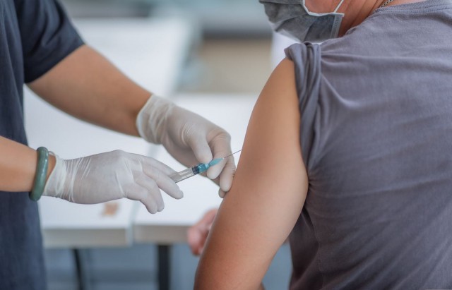 CÂND vă puteți PROGRAMA pentru ETAPA a 3 a de VACCINARE ANTI-COVID?