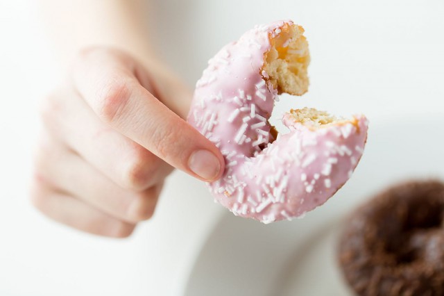 Pofta de dulce, asociată cu stresul și lipsa de somn