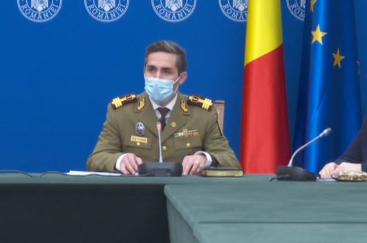 Profesorii ar putea fi vaccinați de la 1 Martie în sălile de sport din școli