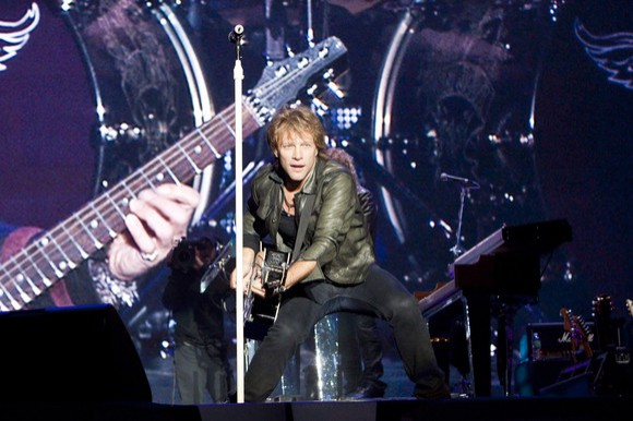 Jon Bon Jovi a salvat o femeie de la sinucidere