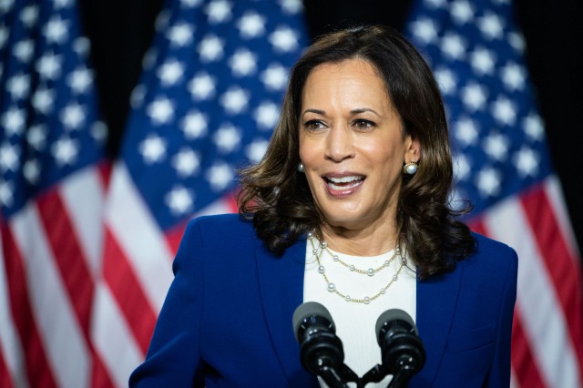 Kamala Harris a strâns 81 de milioane de dolari din donații în primele 24 de ore de la anunțul privind înscrierea în cursă