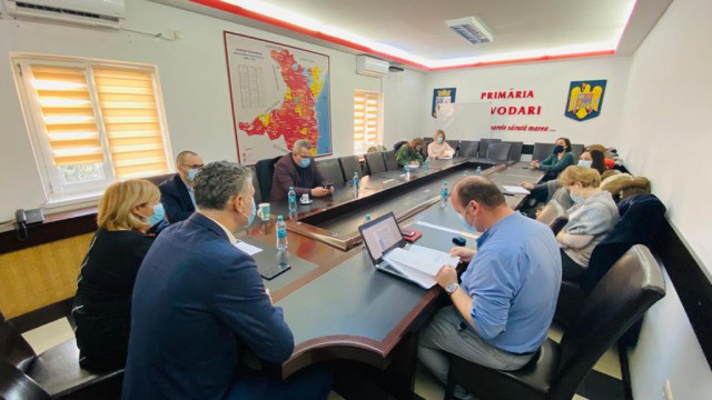 Chelaru, discuții pentru ACHIZIȚIA de ECHIPAMENTE IT pentru unitățile de ÎNVĂȚĂMÂNT din Năvodari