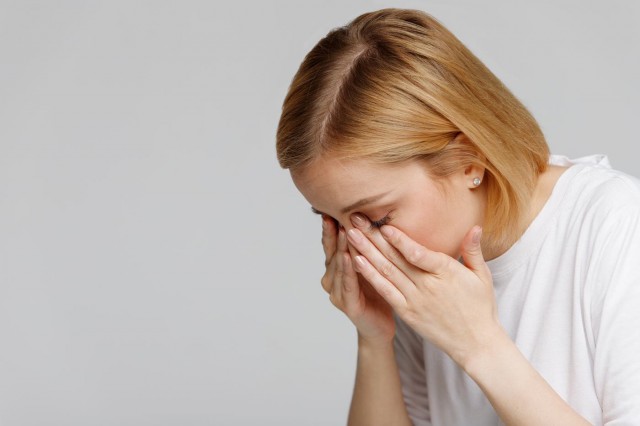 Te ustură ochii în sezonul rece? Află de ce și cum poți remedia problema