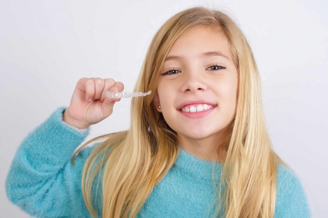 Scrâșnitul dinților la copii - de ce apare și cum se poate trata?