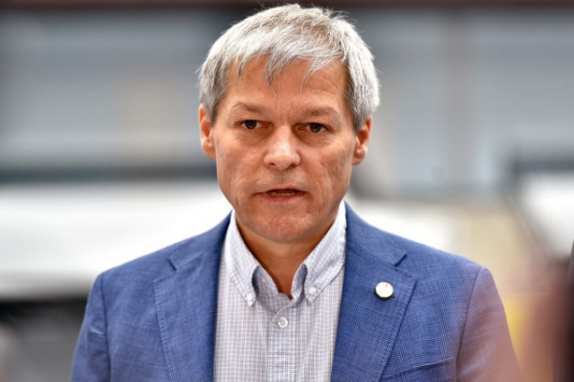 Dacian CIOLOȘ anunţă că va CANDIDA la conducerea USR PLUS
