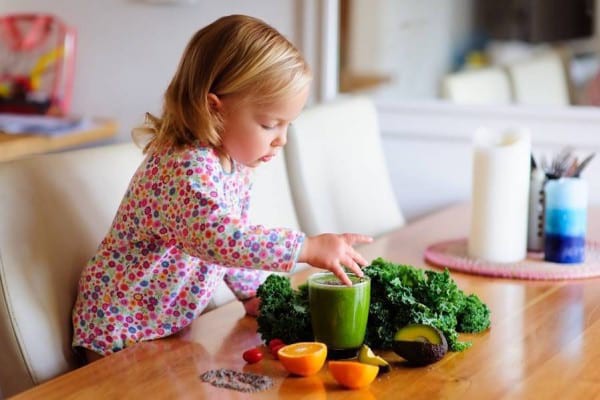 Cum îi convingem pe copii să se împrietenească cu legumele