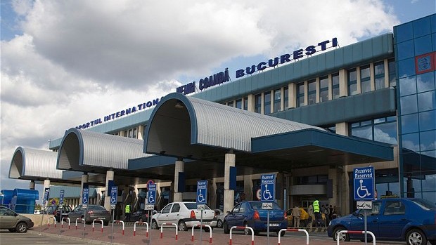 Trafic aerian în scădere cu aproape 70% pe aeroporturile bucureştene, în 2020