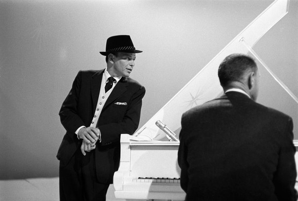 Frank Sinatra: a avut sau nu legături cu Mafia? De ce a vrut artistul să se sinucidă