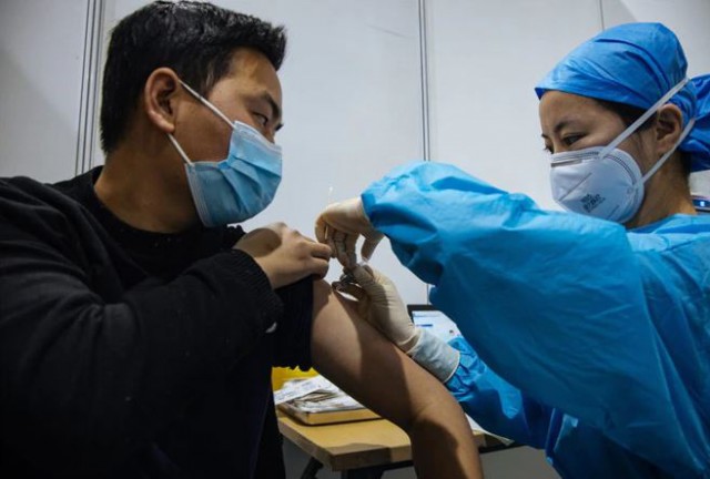 Coronavirus: În China şi India, vaccinarea va dura până spre sfârşitul lui 2022