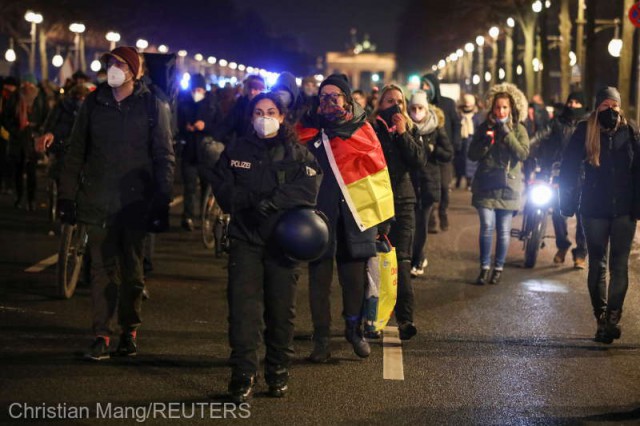 Germania: Sute de manifestanţi la Munchen împotriva lockdown-ului
