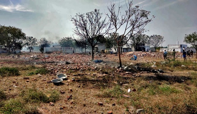 Cel puţin 19 morţi şi 34 de răniţi într-o explozie la o fabrică de artificii din sudul Indiei