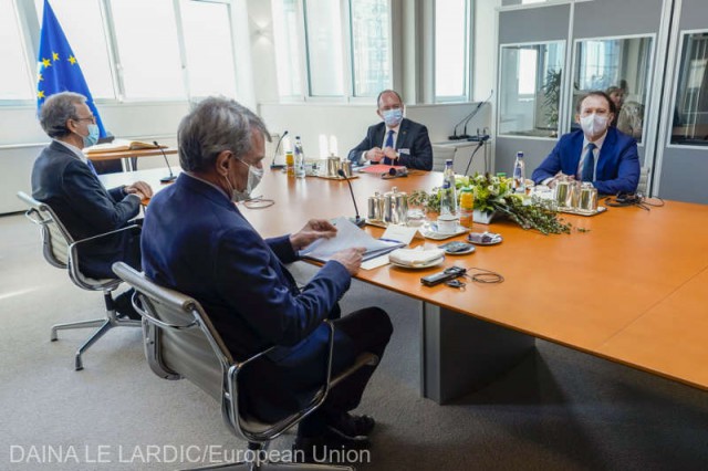 Premierul Cîţu, întrevedere la Bruxelles cu preşedintele Parlamentului European
