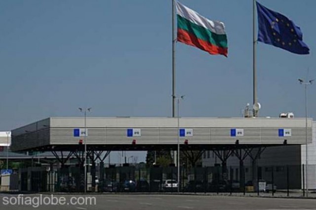 Bulgaria: Peste 47 kilograme de argint de contrabandă, confiscate la graniţa cu Turcia