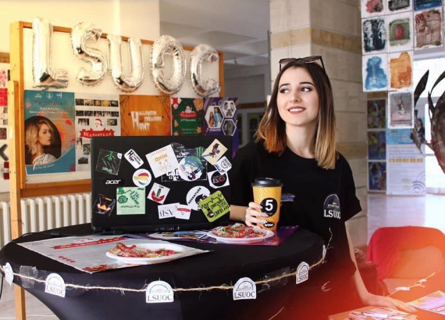 REVOLTA STUDENŢILOR! Vor să MEARGĂ, în continuare, GRATUIT pe TREN