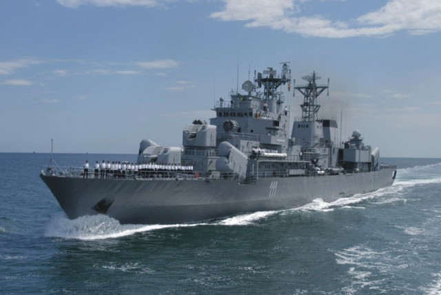 Forțele Navale Române monitorizează, sistematic, spațiul naval românesc
