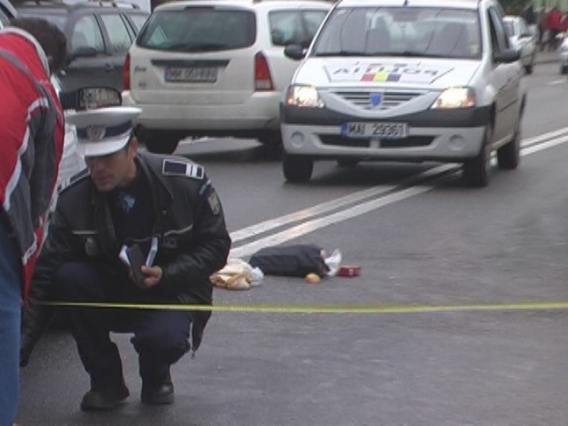 Crezi că, dacă LOVEȘTI cu MAȘINA un PIETON care TRAVERSEAZĂ NEREGULAMENTAR, ești NEVINOVAT?