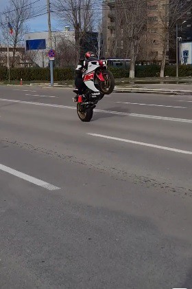 VIDEO! BULEVARDUL Mamaia, TRANSFORMAT în PISTĂ de CURSE de către un MOTOCICLIST TERIBILIST