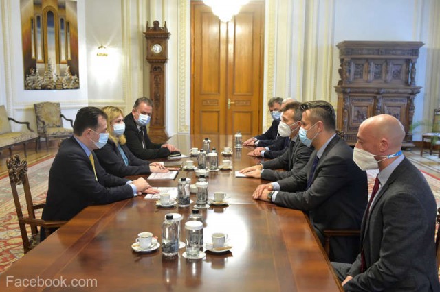 Dragu şi Orban, întâlnire cu reprezentanţii IVECO: Prioritatea o reprezintă investiţiile