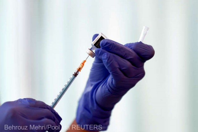 Scandal în Argentina: Ministrul sănătăţii şi-a vaccinat prietenii la minister