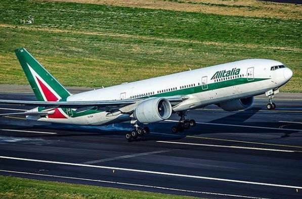 Guvernul italian analizează posibilitatea vânzării companiei Alitalia către Lufthansa