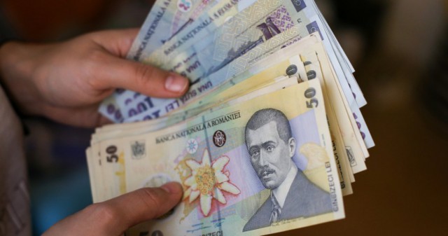 Salariile bugetarilor ar putea crește cu până la 50% – proiect OUG