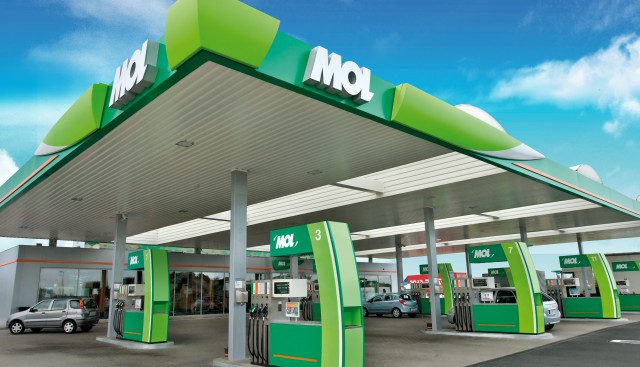 MOL continuă negocierile pentru preluarea participaţiei ruseşti la compania sârbă NIS