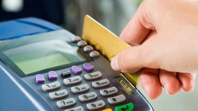 NU faceți CUMPĂRĂTURI cu un CARD GĂSIT, că ajungeți la pușcărie