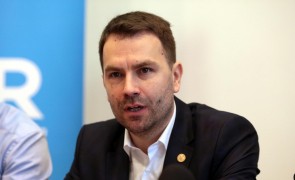 Ministrul Drulă ar fi schimbat ilegal o parte din Consiliul de Administraţie al Portului Constanța
