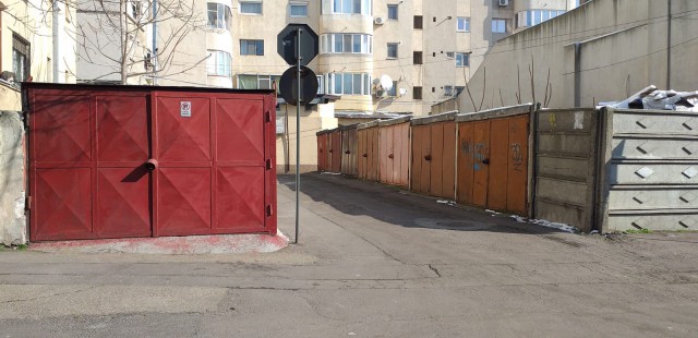 Mai multe garaje amplasate pe domeniul public au fost DESFIINŢATE