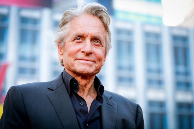 Michael Douglas, Renee Zellweger şi Joaquin Phoenix, între cei care vor prezenta la gala Globurilor de Aur
